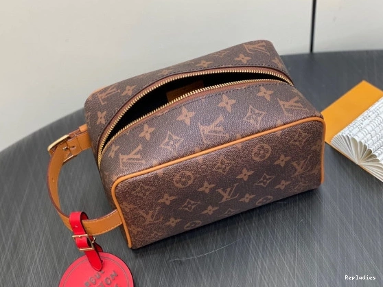 Cheap bag-23*13*12CM DOPP LOUIS LOCKER KIT VUITTON 0711
